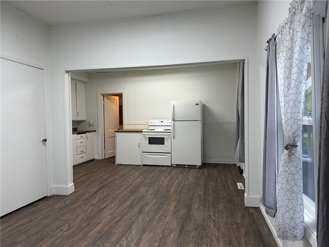APT-1 - 501 River St, Home with 0 bedrooms, 0 bathrooms and null parking in COLFAX WI | Image 5