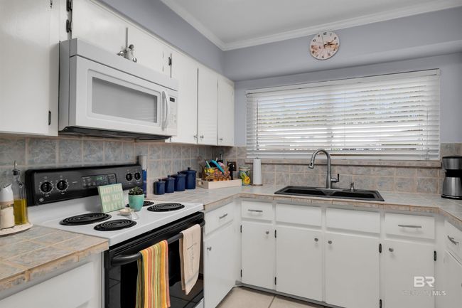UNIT-302 - 2277 Oyster Bay Ln, Condo with 2 bedrooms, 2 bathrooms and null parking in Gulf Shores AL | Image 8