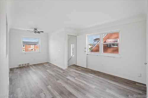 26280 Pinehurst St, Roseville, MI, 48066-3472 | Card Image