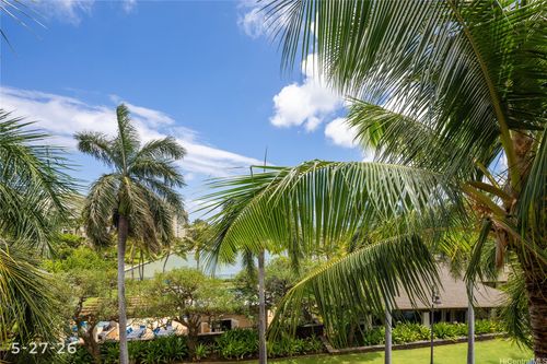 6305-520 Lunalilo Home Rd, Honolulu, HI, 96825-1748 | Card Image