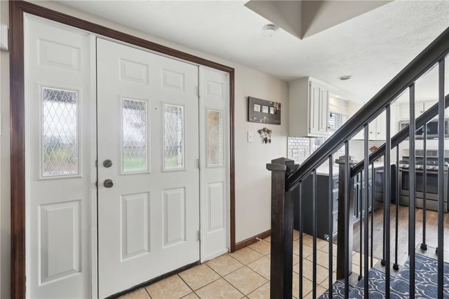 378 Mingo Church Rd, House other with 3 bedrooms, 3 bathrooms and 1 parking in Finleyville PA | Image 6