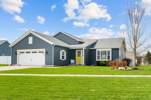 123 Spring Drive, WALWORTH, WI, 53184 | Card Image