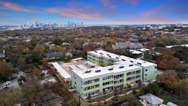 Aerial view at dusk of a view of skyline | Image 20