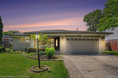 33181 Sherwood Forest Dr, Sterling Heights, MI, 48310-6409 | Card Image
