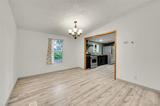4211 E 100 Th Ave, Home with 3 bedrooms, 2 bathrooms and 2 parking in Thornton CO | Image 10