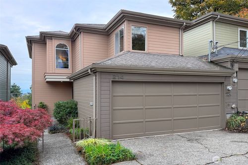 214 31st Avenue S, Seattle, WA, 98144 | Card Image