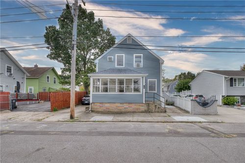 300 Northup St, Cranston, RI, 02905-4217 | Card Image