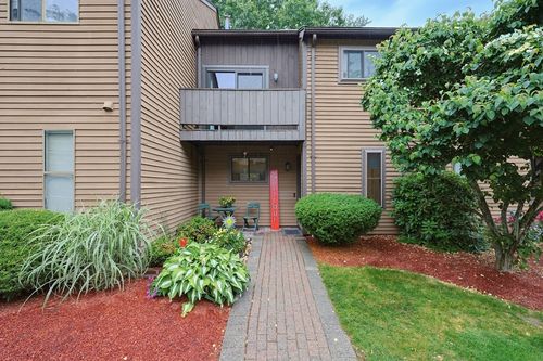 17-28 Wilson Street, Marlborough, MA, 01752 | Card Image
