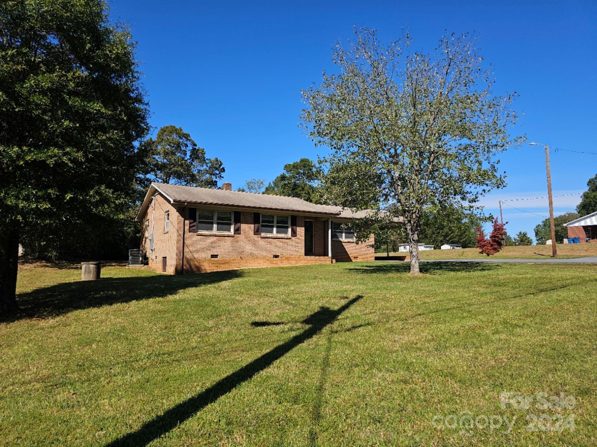 Icard St, Maiden, NC 28650