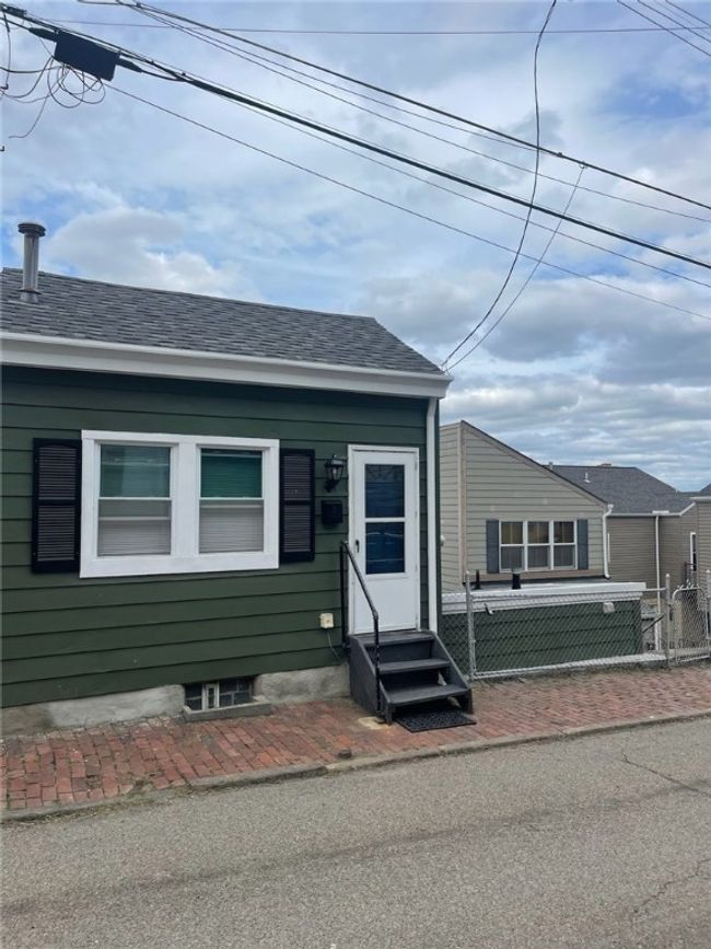 Welcome to 9 Gregory St in the South Side Slopes | Image 23