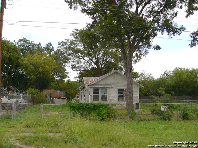 Commercial Sale in San Antonio 4