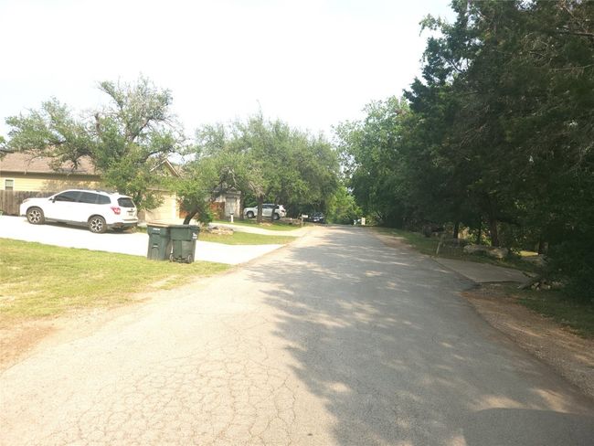 Neighborhood view | Image 14