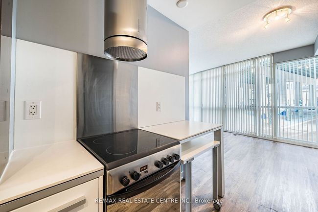 233 - 38 Dan Leckie Way, Condo with 1 bedrooms, 1 bathrooms and null parking in Toronto ON | Image 9