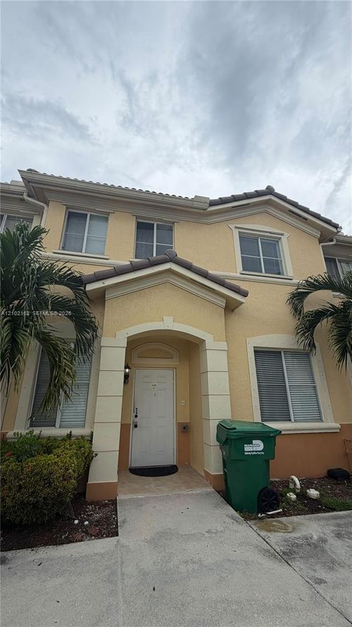 a104-7030 Nw 177th St, Hialeah, FL, 33015-6277 | Card Image