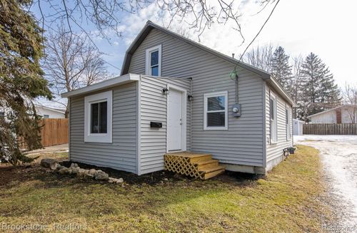 31 Heights Rd, Lake Orion, MI, 48362-2720 | Card Image