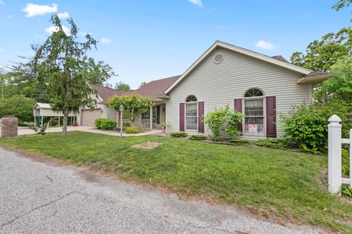 1428 Holly Hill Court, Ashland, KY, 41102 | Card Image