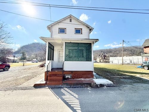 736 Kennedy Ave, Johnstown, PA, 15901-2828 | Card Image