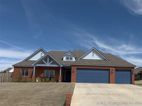 1825 45th Pl, Sand Springs, OK, 74063-7059 | Card Image