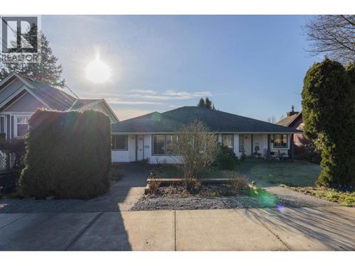 1038 Walls Ave, Coquitlam, BC, V3K2T7 | Card Image