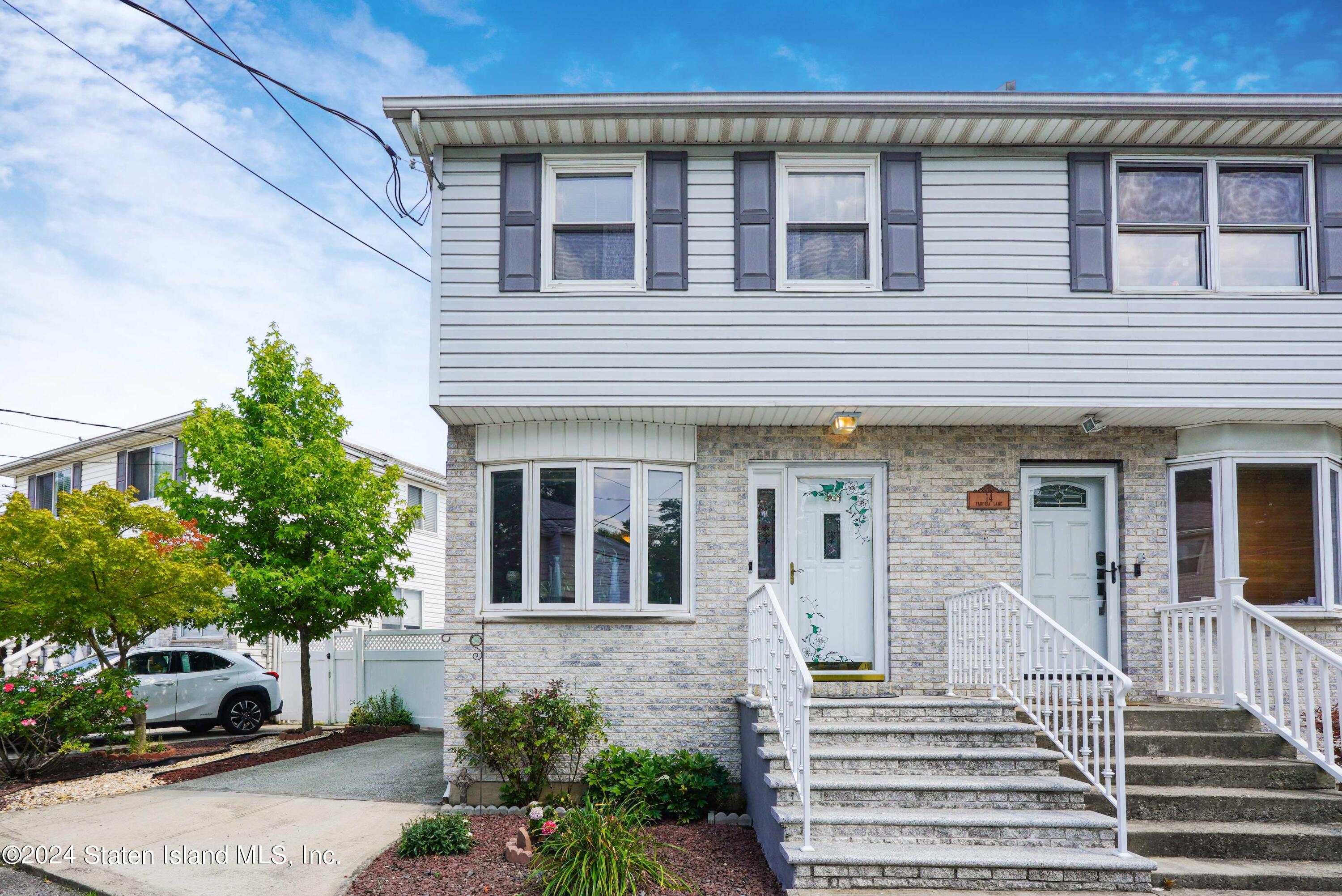 Vanessa Ln, Staten Island, NY 10312