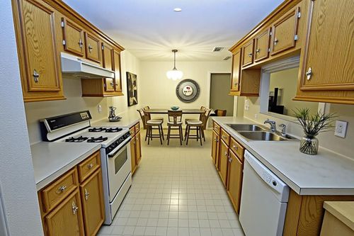 12002 10th St, Santa Fe, TX, 77510-8623 | Card Image