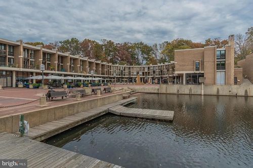 1604 Washington Plz N, RESTON, VA, 20190 | Card Image
