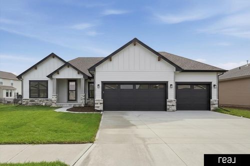 10206 Sherman St, Papillion, NE, 68046-5979 | Card Image