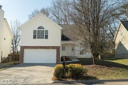 929 Station View Rd, Knoxville, TN, 37919-2035 | Card Image