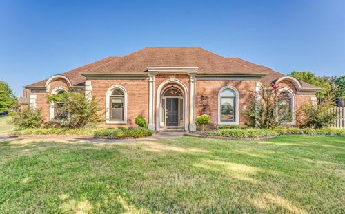 9667 Pine Point Dr, Lakeland, TN, 38002-8410 | Card Image