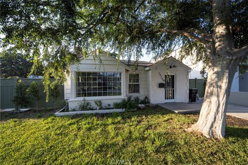14759 Hesby St, Sherman Oaks, CA, 91403-1640 | Card Image