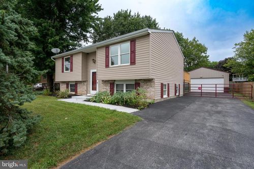 2 Zephyr Ct, TANEYTOWN, MD, 21787-2352 | Card Image