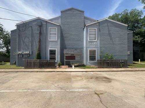 apt-6-219 Fry St, Denton, TX, 76201-3990 | Card Image