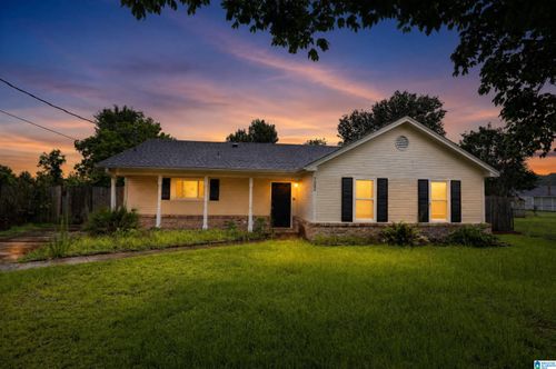 7082 Lakeview Dr, MONTGOMERY, AL, 36117-4437 | Card Image