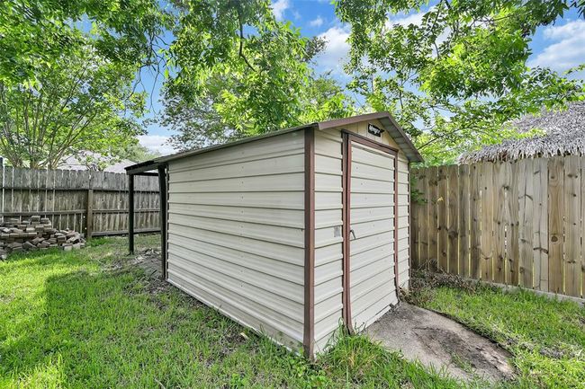 2909 Tower Bridge Ct, House other with 3 bedrooms, 3 bathrooms and 2 parking in Pearland TX | Image 19