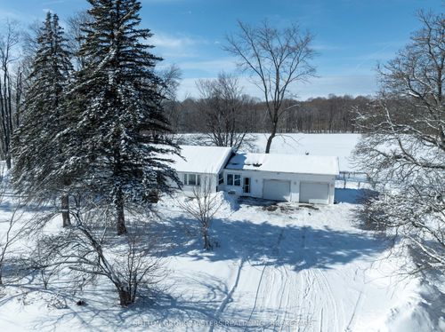 3248 Highway 32 Highway, Leeds and the Thousand Islands, ON, K0H2N0 | Card Image