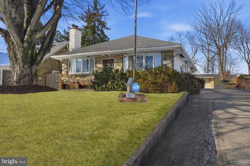 468 Paoli Ave, PHILADELPHIA, PA, 19128-4328 | Card Image