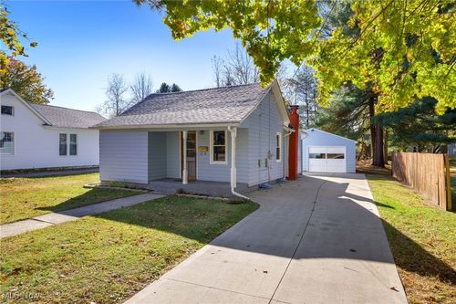 420 Dodge St, Kent, OH, 44240-3708 | Card Image