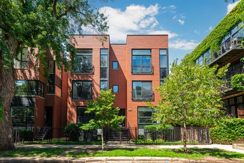 2w-2310 W Wabansia Ave, Chicago, IL, 60647-6422 | Card Image
