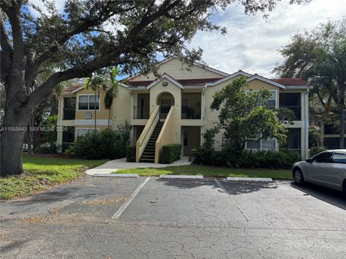 apt-1002-12581 Equestrian Cir, FORT MYERS, FL, 33907-7558 | Card Image