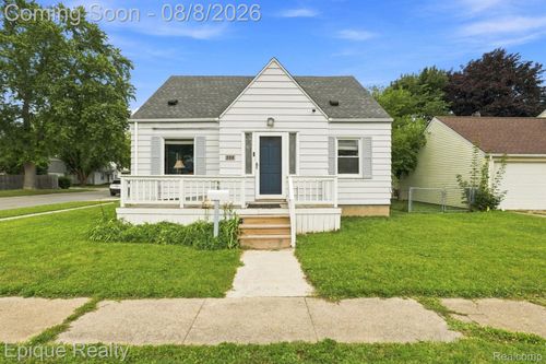 304 16th St, Port Huron, MI, 48060-4247 | Card Image