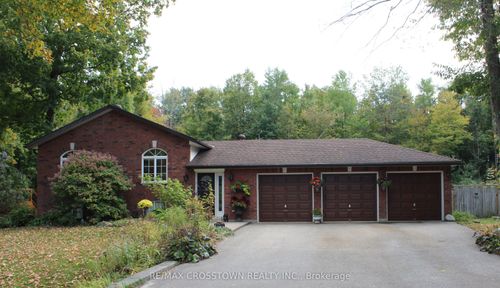 47 Pine Park Blvd, Everett, ON, L0M1J0 | Card Image