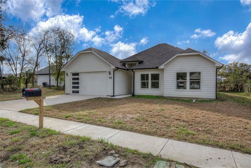 2309 Marshall St, Greenville, TX, 75401-4737 | Card Image