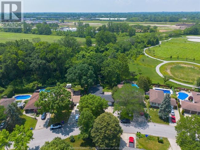 1361 Isabelle Pl, Home with 5 bedrooms, 2 bathrooms and null parking in Windsor ON | Image 37