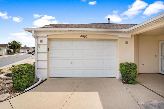 17490 Se 84 Th Evergreen Court, House other with 3 bedrooms, 2 bathrooms and null parking in The Villages FL | Image 4