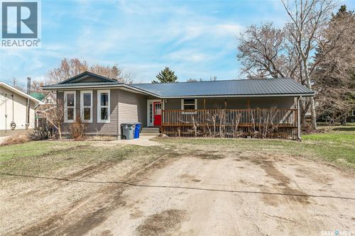 155 Broad St, Lumsden, SK, S0G3C0 | Card Image
