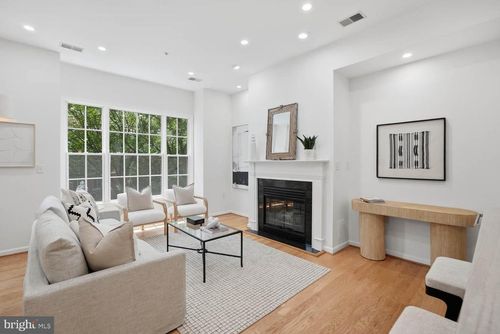 1122-1935 Belmont Rd Nw, WASHINGTON, DC, 20009-5422 | Card Image