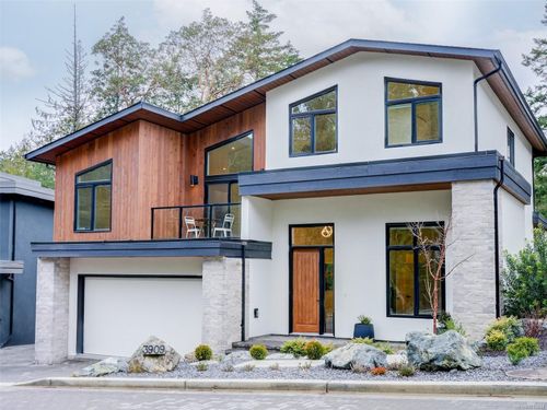 3909 Olympian Way, Victoria, BC, V9C0R7 | Card Image