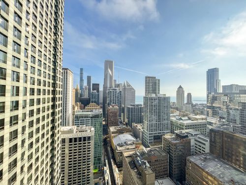 unit-4504-200 N Dearborn St, Chicago, IL, 60601-1628 | Card Image