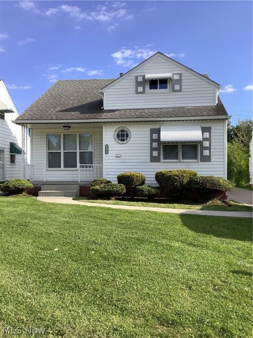 20004 Libby Rd, Maple Heights, OH, 44137-1845 | Card Image