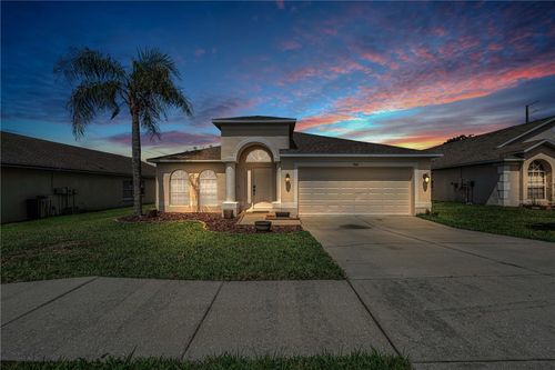 7601 Merchantville Cir, ZEPHYRHILLS, FL, 33540-2068 | Card Image